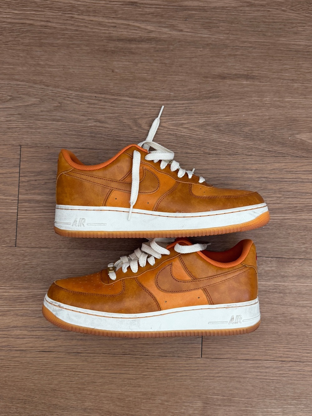 Nike Men's Orange and White Low-Top Sneakers